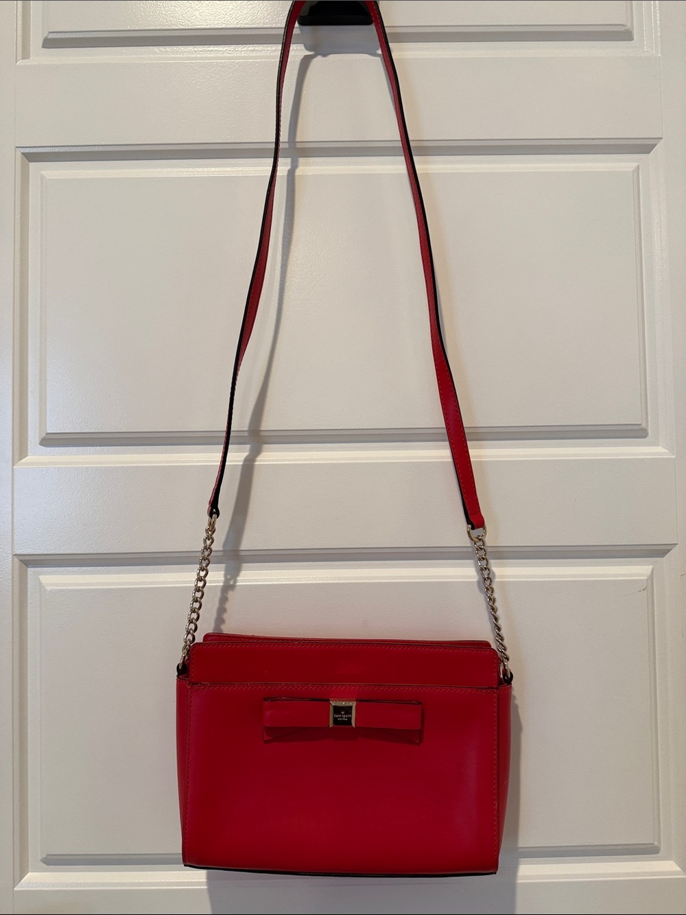 kate spade Red Leather Crossbody with Bow Accent and Chain Strap - great used